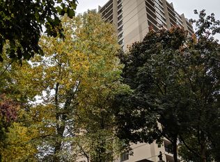 255 SW Harrison St APT 2G, Portland, OR 97201