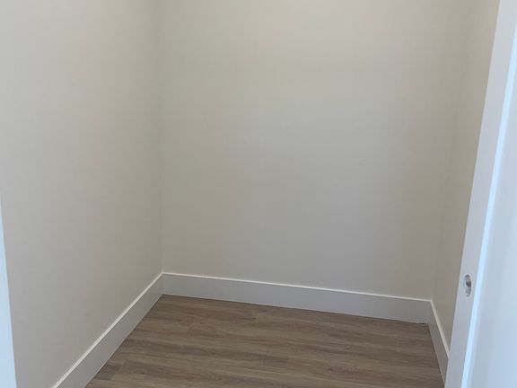 2nd image of 7034 Yarmouth Ave #7032