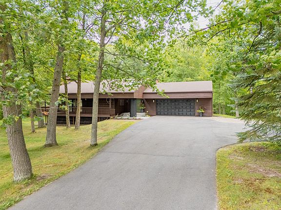 2nd image of 3711 Golf Course Rd