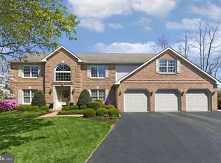 7 Boardwalk Ct, Sinking Spring, PA 19608