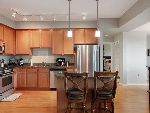 5th image of 500 Grant St E #1106