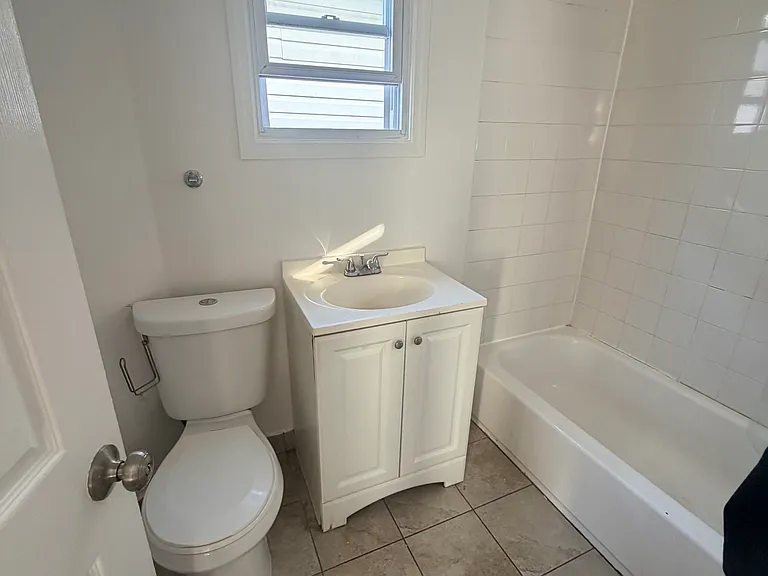 428 Franklin St #2 — Photo 2