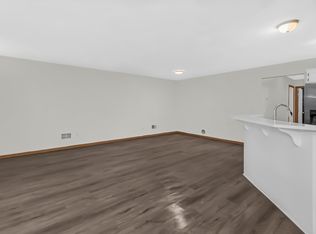 4746 N 6th St #4746, Minneapolis, MN 55430