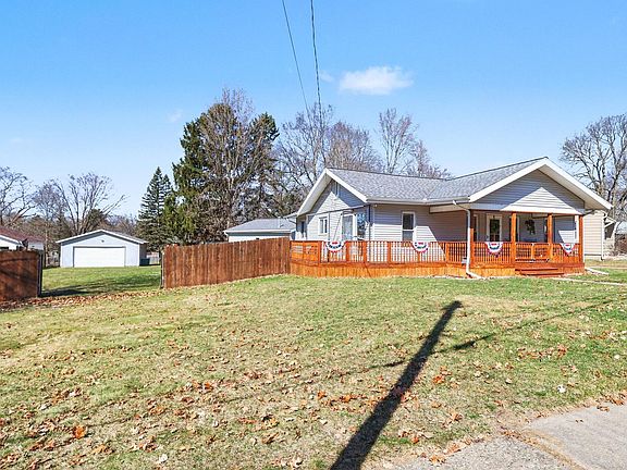 2nd image of 41 Eldredge St