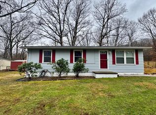 28 Edgewood Hills Rd, Oak Hill, WV 25901