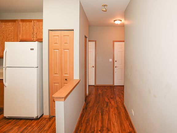 4th image of 808 Genesee Dr #808