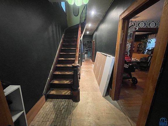 4th image of 114 3rd Ave NW