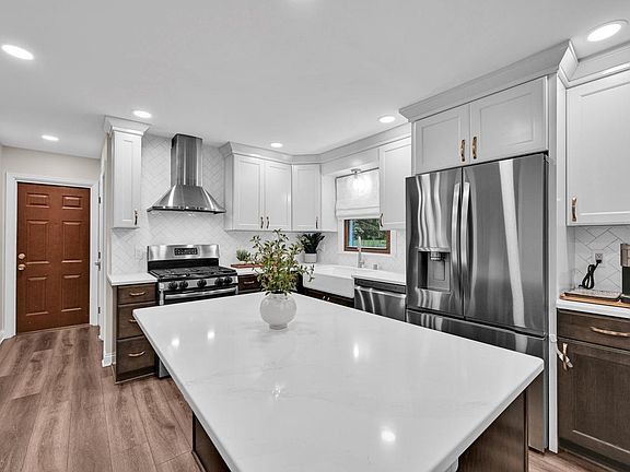 2nd image of 8021 W Cascade DRIVE