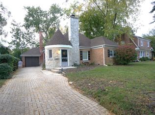 6826 N Knox Ave, Lincolnwood, IL