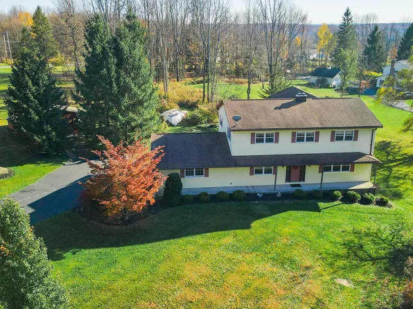 1013 Woodlyn Ln N, Honesdale, PA 18431