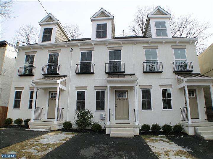 1st image of 347 Leverington Ave