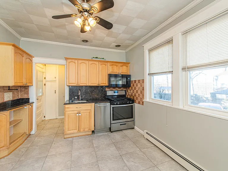 181 Ridge Ave #1 — Photo 4