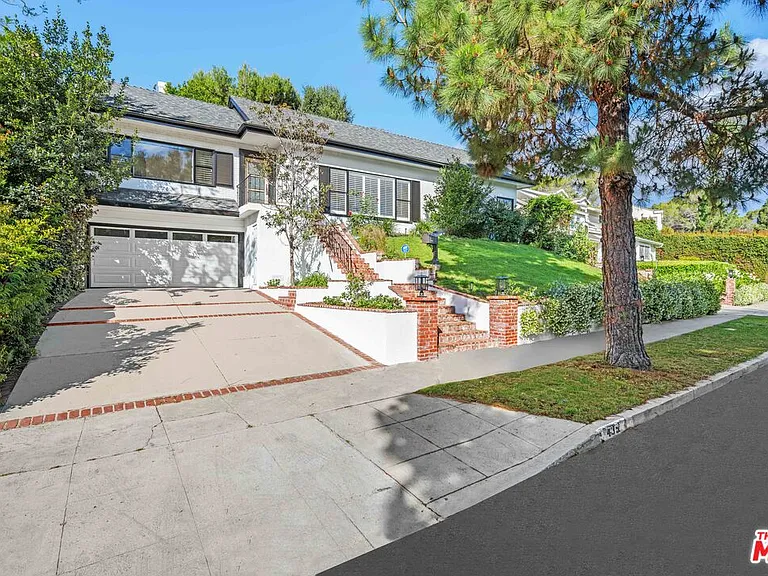 Dalehurst Ave — Photo 1