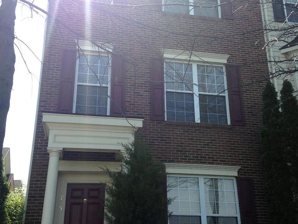 1st image of 725 Harbor Side St