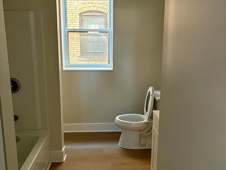 700 Franklin Ave #1 — Photo 13