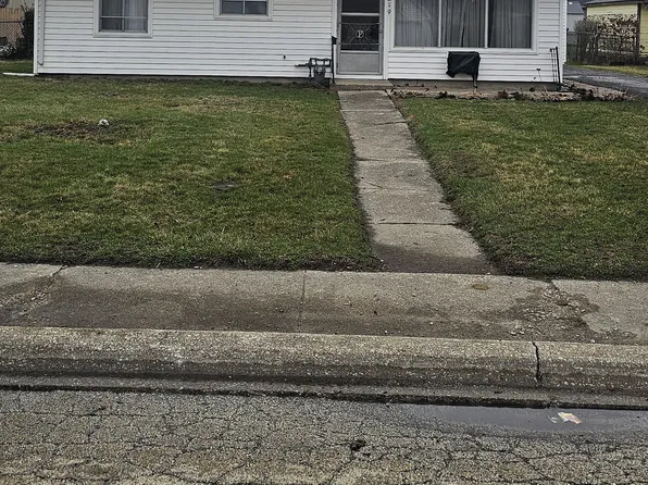 219 S Hillcrest Ave, Kankakee, IL 60901