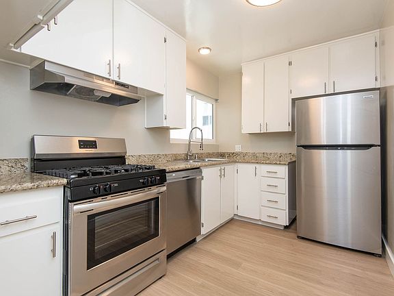 4th image of 11848 Dorothy St APT 2