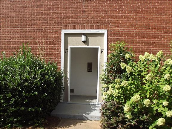 2nd image of 100 Lewis Dr Unit 16E