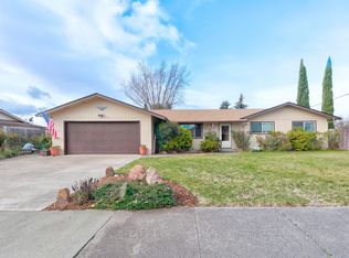 1602 S Ivy Cir, Medford, OR 97501