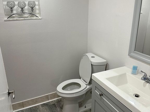 5th image of 9375 Fontainebleau Blvd APT L106