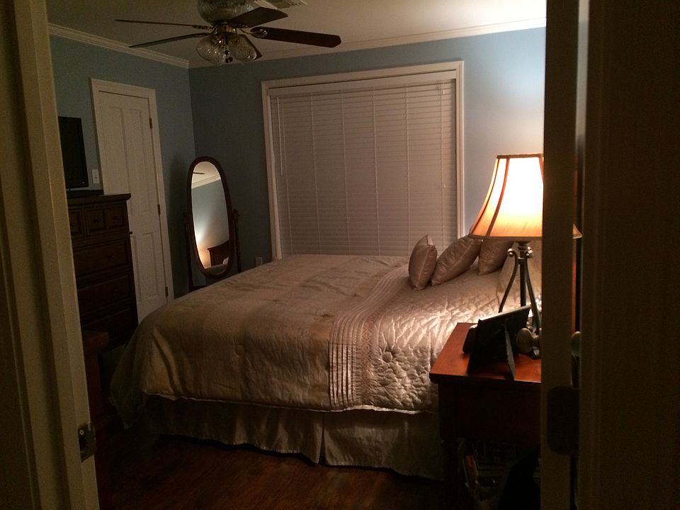 2nd image of 5101 Lyndale Dr