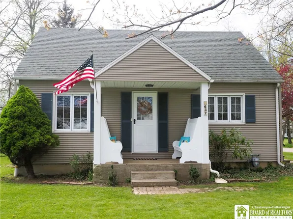 637 Brigham Rd, Dunkirk, NY 14048