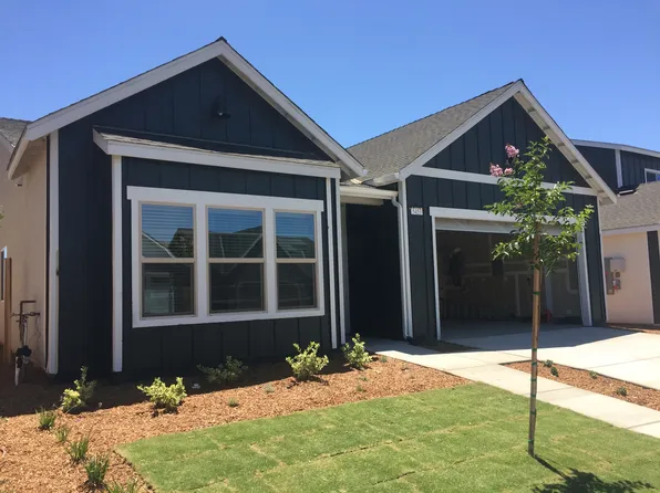 5453 W Floradora Ave, Fresno, CA 93722