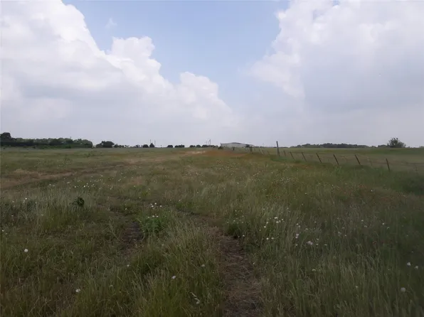 575 County Road 4850, Leonard, TX 75452