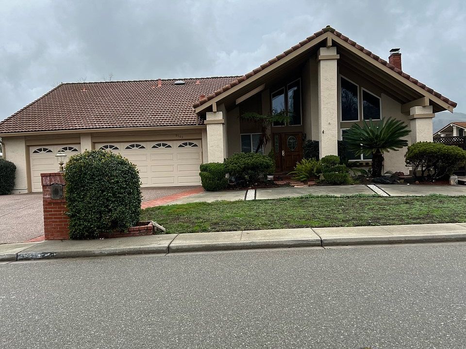 front blue mound_01112023