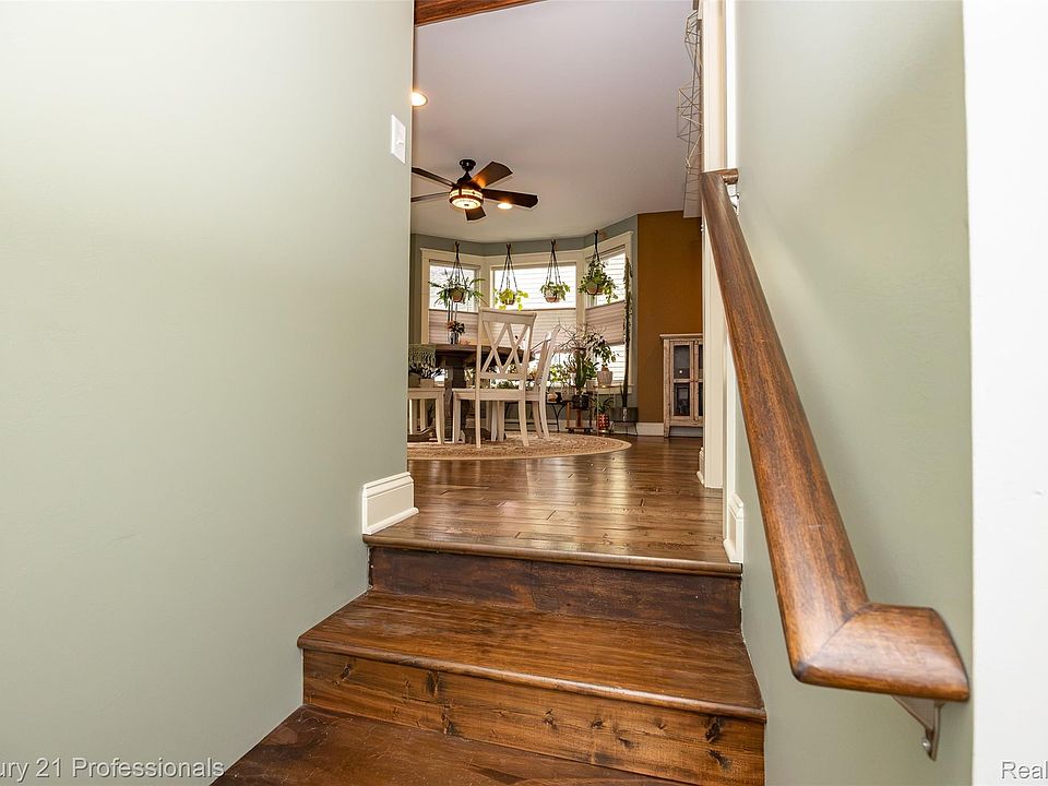 304 Gardenia Ave, photo 21
