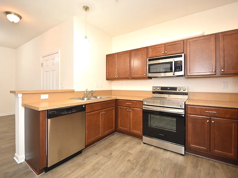 2211 Golden Lake Loop St — Photo 7