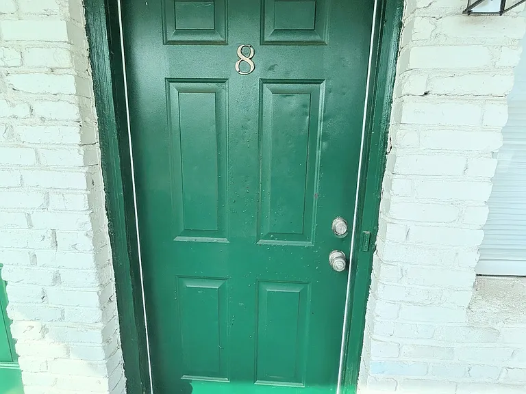 696 Hill St #8 — Photo 3