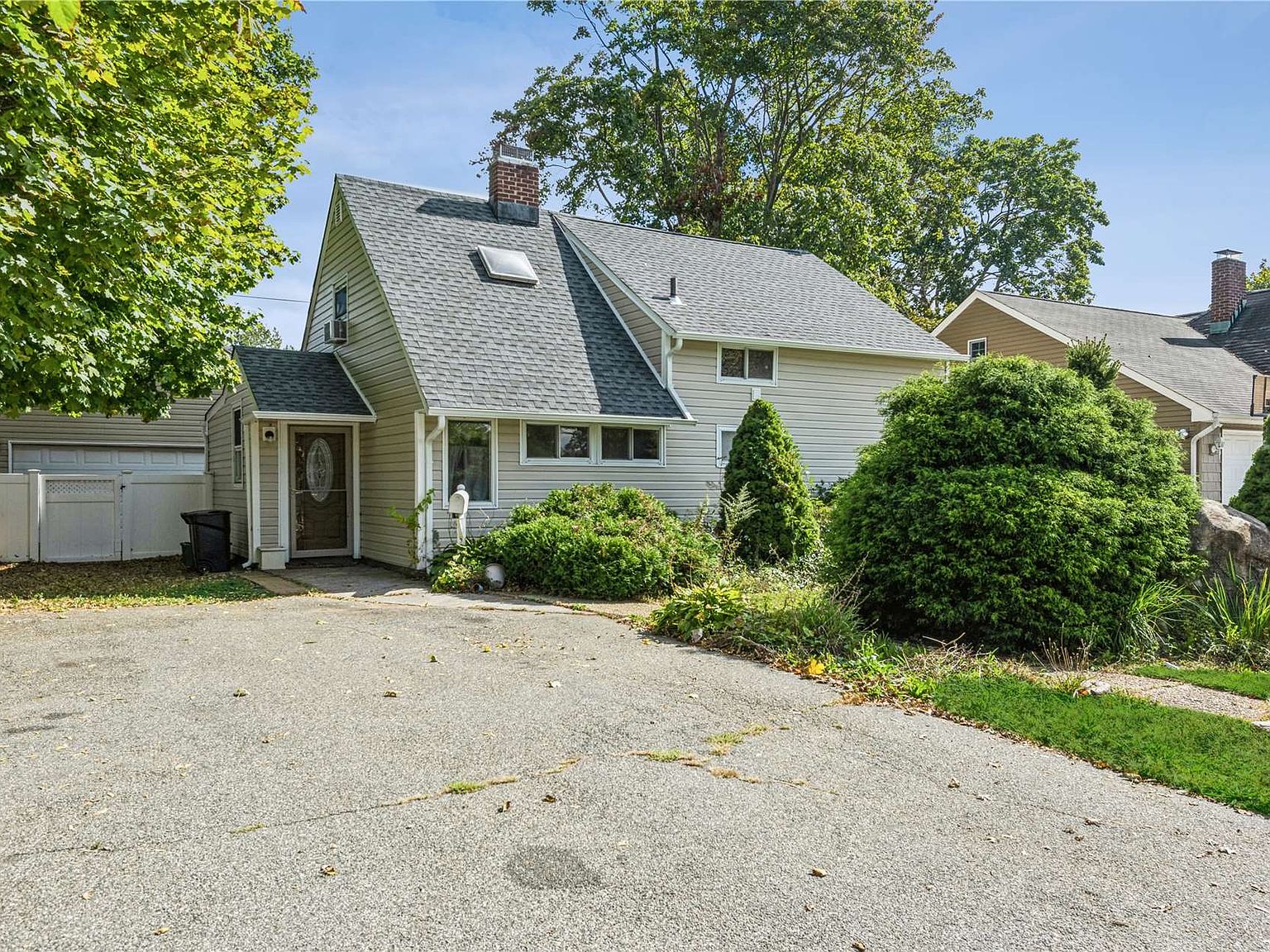 706 N Newbridge Road, Levittown, NY 11756 Zillow