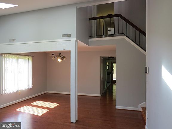 5th image of 1208 Pickering Cir