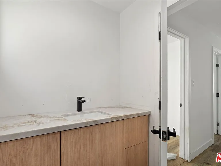 3748 Veteran Ave — Photo 18