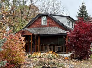 2721 Marlington Rd, Waterford, MI 48329