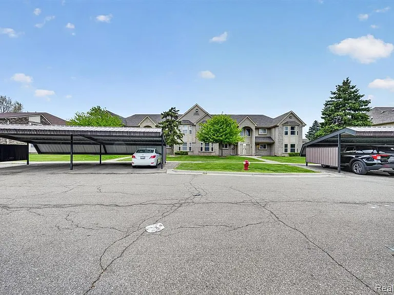 44393 Sunnyside Dr — Photo 5