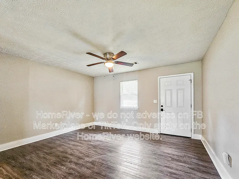 3006 Stanton Rd SE — Photo 4