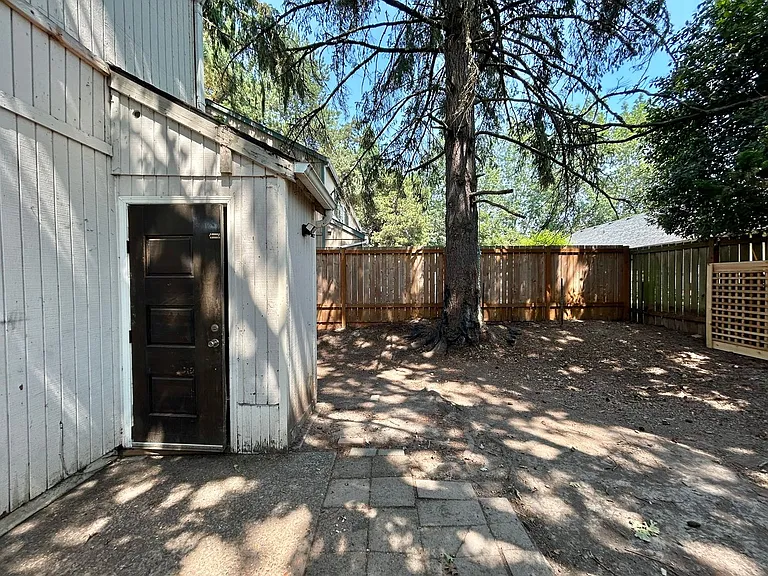 15865-15869 SW Misty Ct — Photo 18
