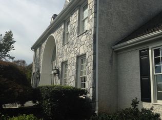 15 McMullan Farm Ln, West Chester, PA 19382