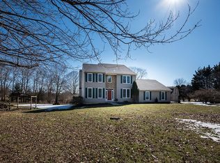 353 Indian Run Rd, Avondale, PA 19311