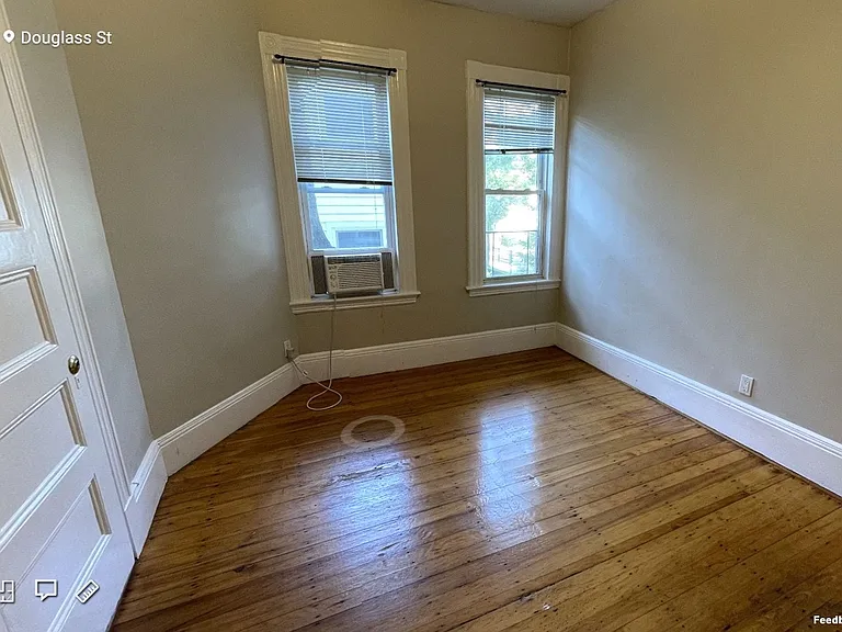 8 Douglass St #2R — Photo 6