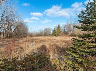 4904 Allen Rd, Little Suamico, WI 54141