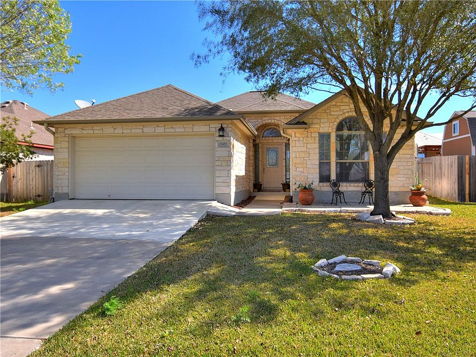 1st image of 1707 Windy Park Dr