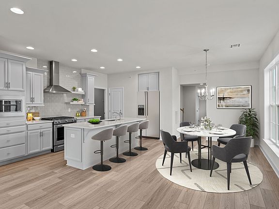 5th image of 1315 Carnegie Way