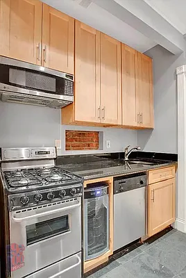 Rented by Century 21 Premier  | media 16