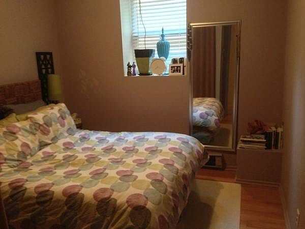 2nd image of 115 S Della St