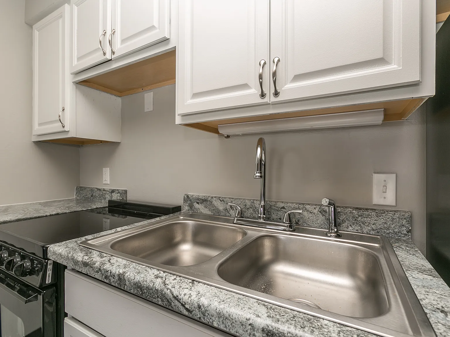 Eastview Apartments — Photo 2