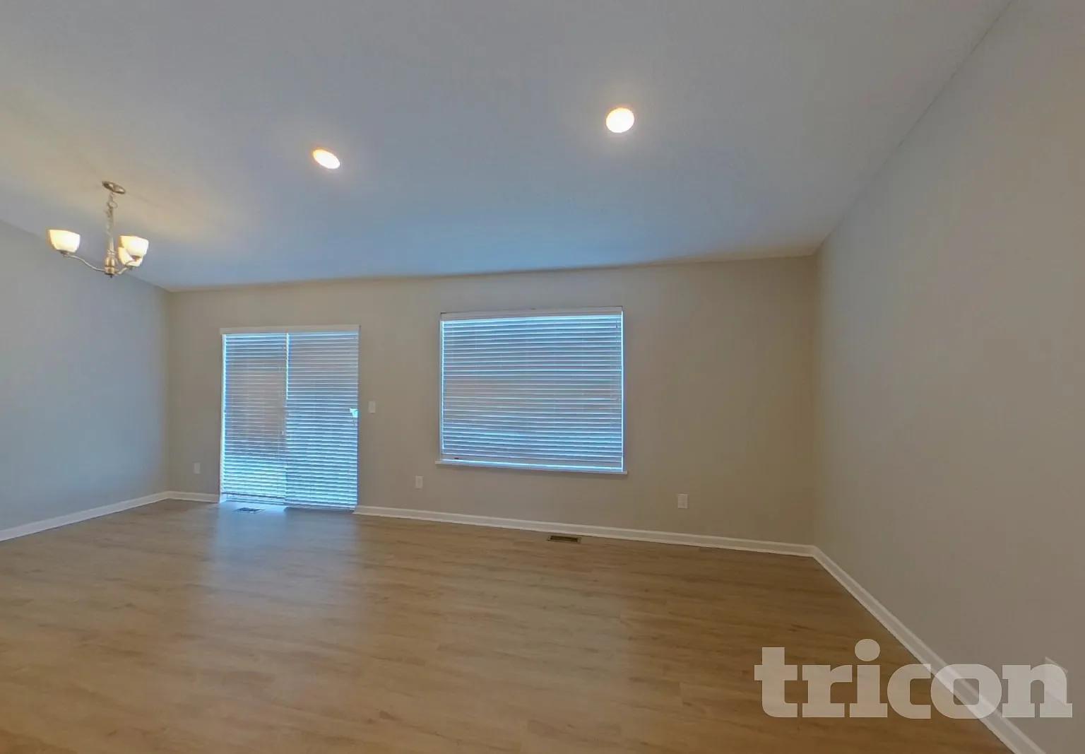 15225 Emory Avenue Apple Valley MN — Photo 2