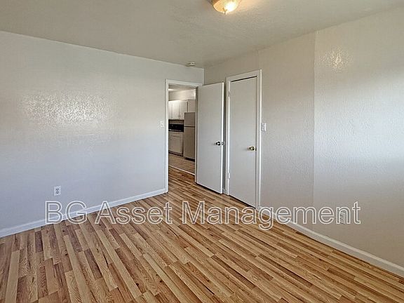 5th image of 728 Darina Ave #8
